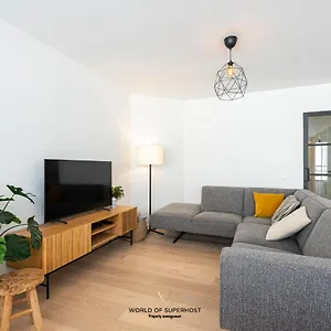 https://nice-bright-apartment-near-the-sea-and-the-port-of-ostend.bruges-hotels.info
